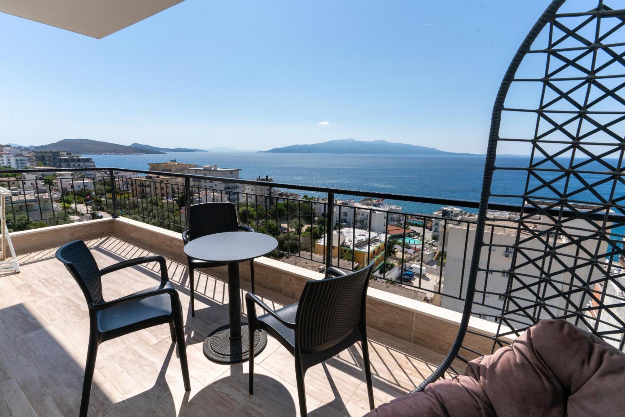 Blissful Apartments Sarande Exterior photo